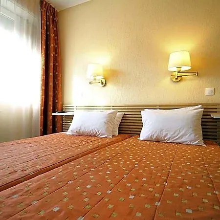 Atlantic 3* Lourdes